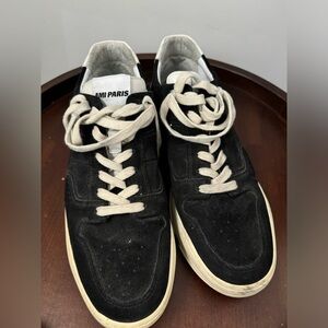 These AMI shoes have been barely worn and are offered at a fantastic price.